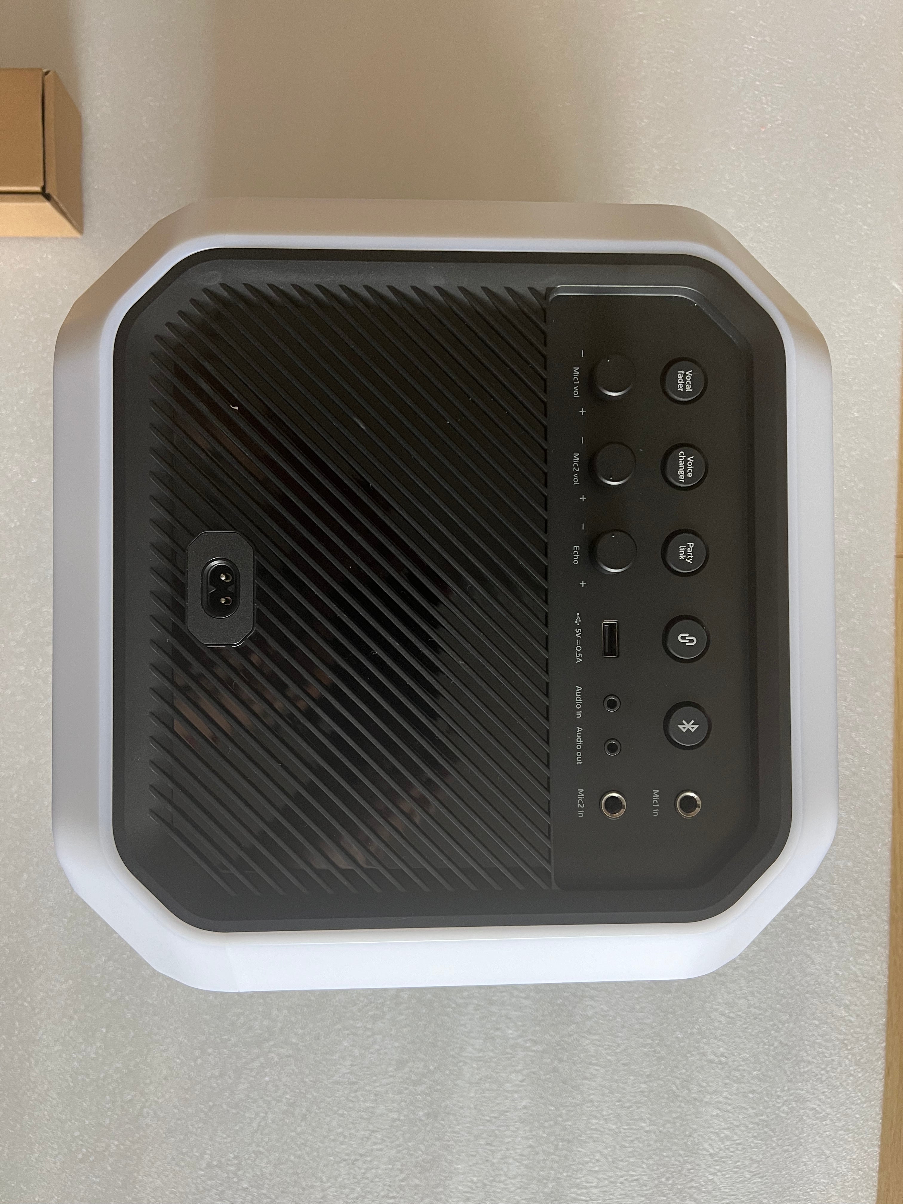 Refurbished Philips Bluetooth party speaker 7207/10