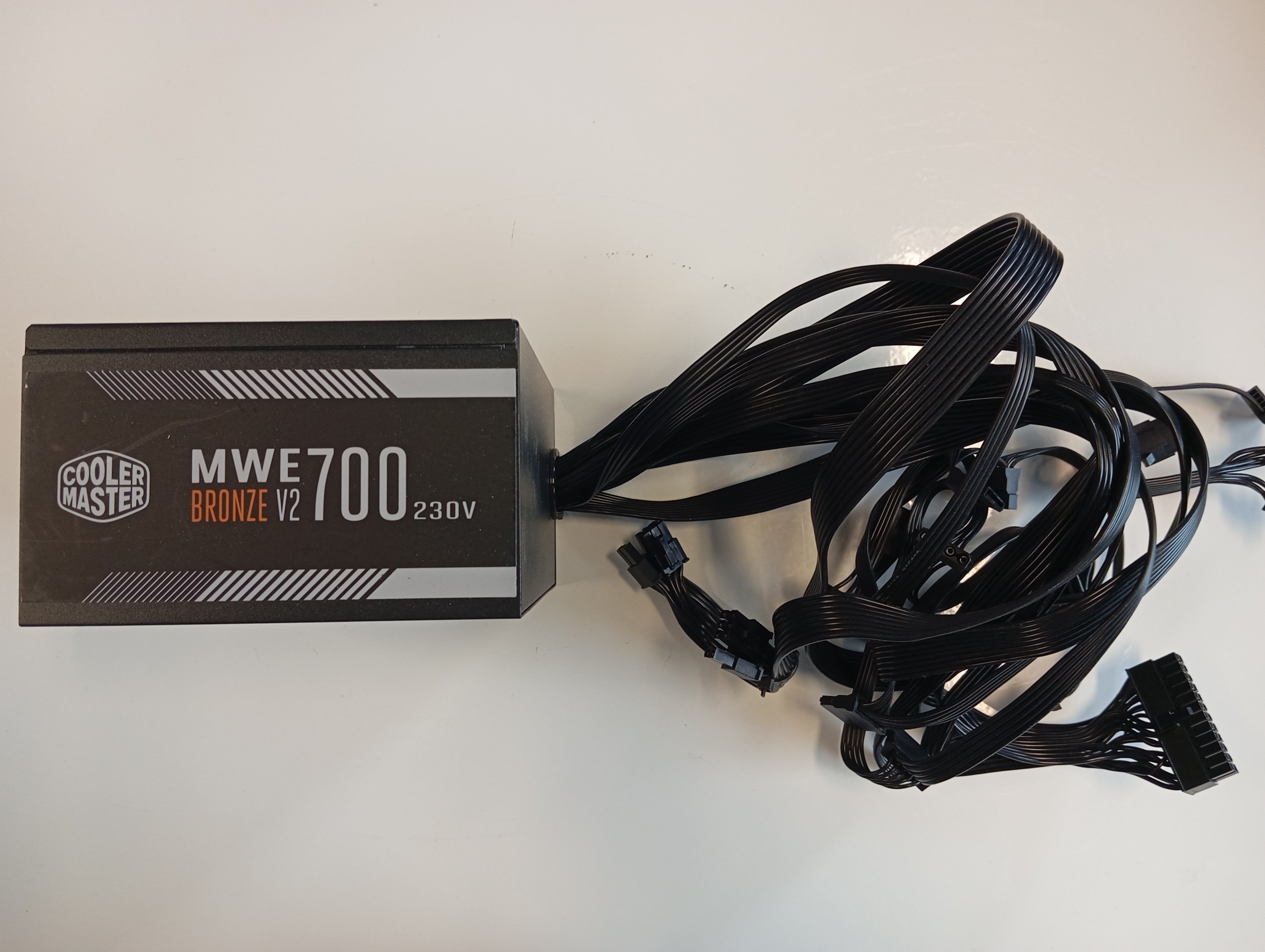 Refurbished Cooler Master MWE 700 Bronze - V2 230V