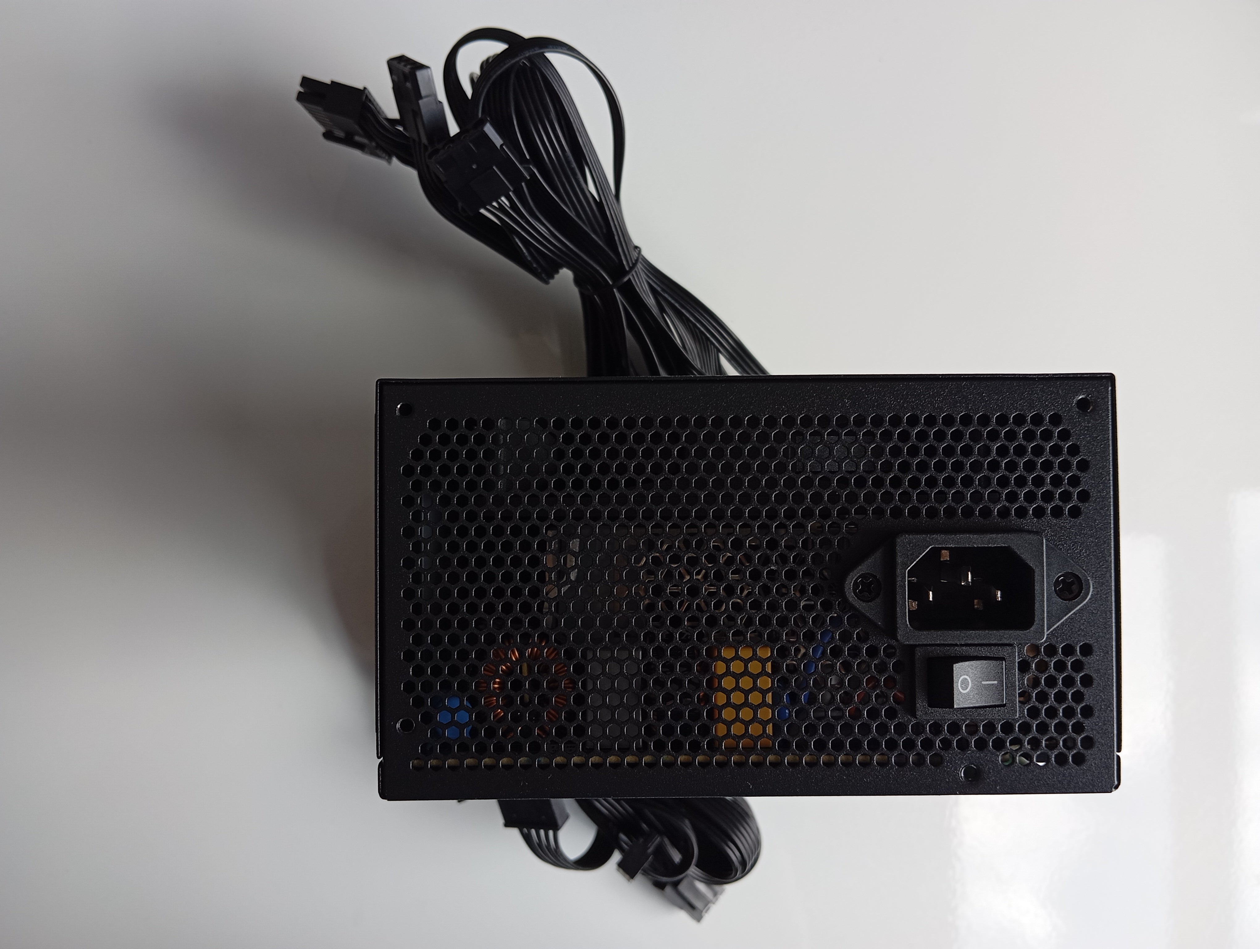 Refurbished Cooler Master MWE 600 Bronze - 230V